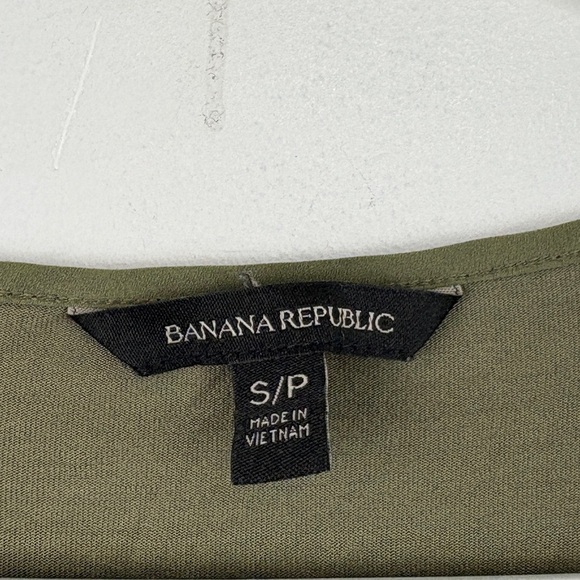 Banana Republic Olive Green Sleeveless Blouse | Textured Panel | Work to Casual - Picture 4 of 7